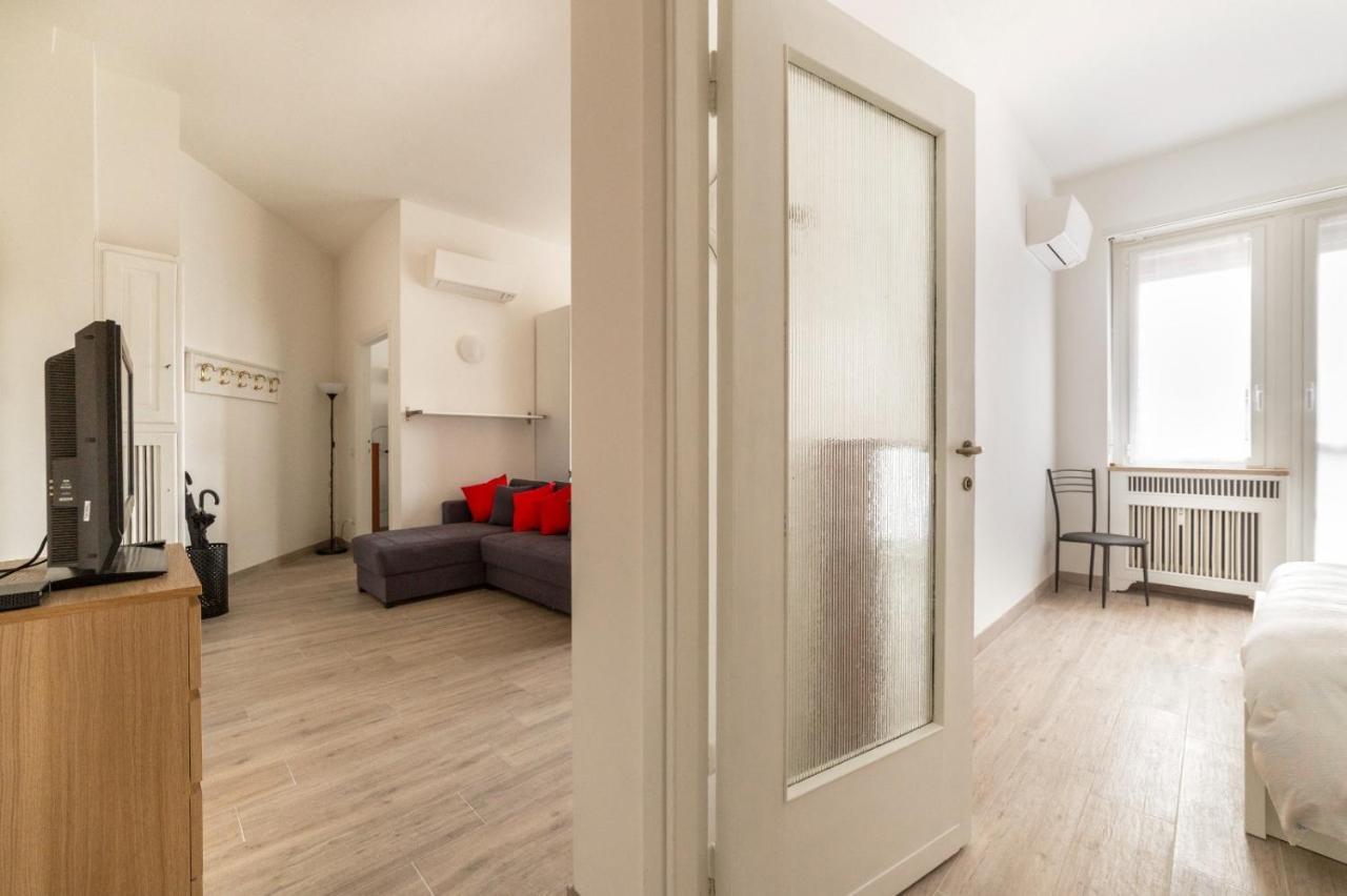 מילאנו Sant'Ambrogio Bright Apartment With Terrace מראה חיצוני תמונה